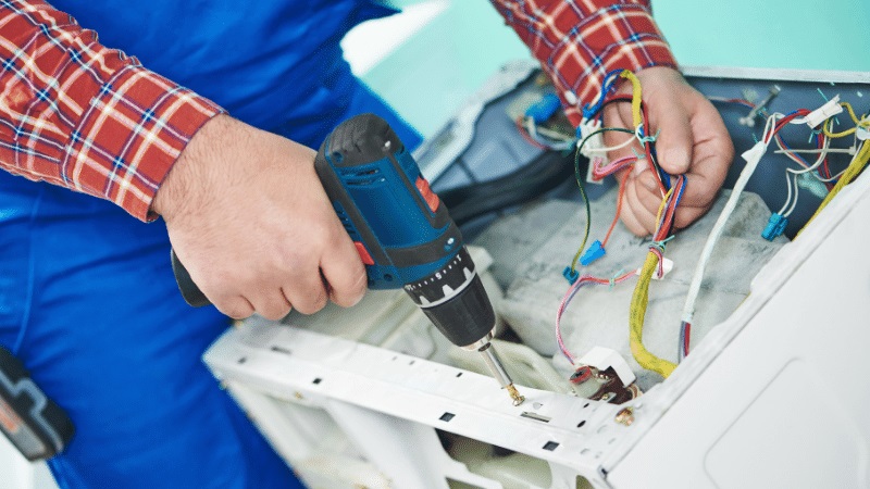 Derince Viessmann Viessmann çamaşır makinesi kart tamiri – Su almama arızası orijinal parça ile giderildi. - Teknik servis örneği